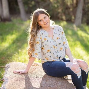 Meet your Posher, Alyssa